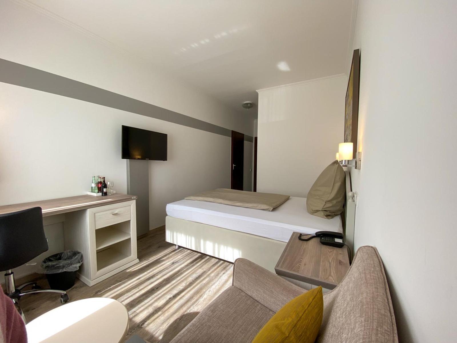 Hotel Angerland Garni Ratingen Eksteriør bilde